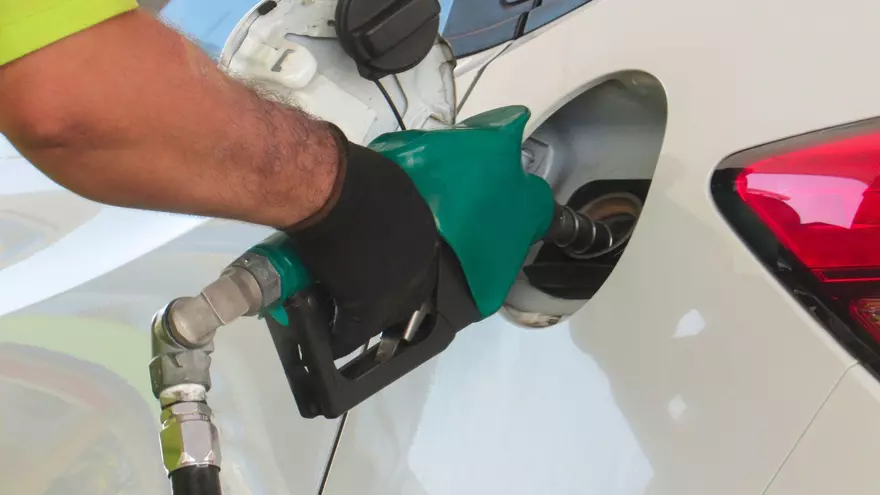 Imagen con fines ilustrativos de combustible, etanol, gasolina y despacho de gasolina.