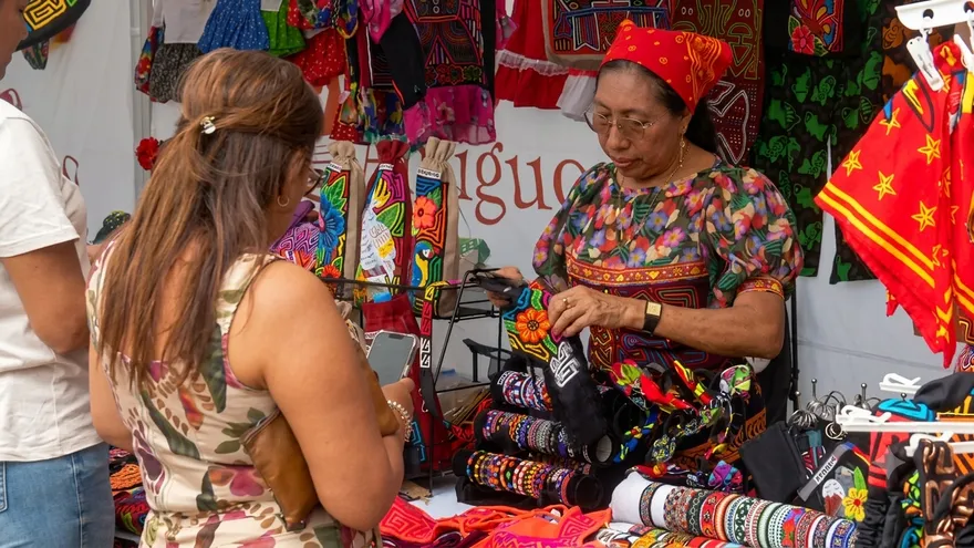 Indigenous crafts, culture, and traditions fill Panama's Casco Antiguo