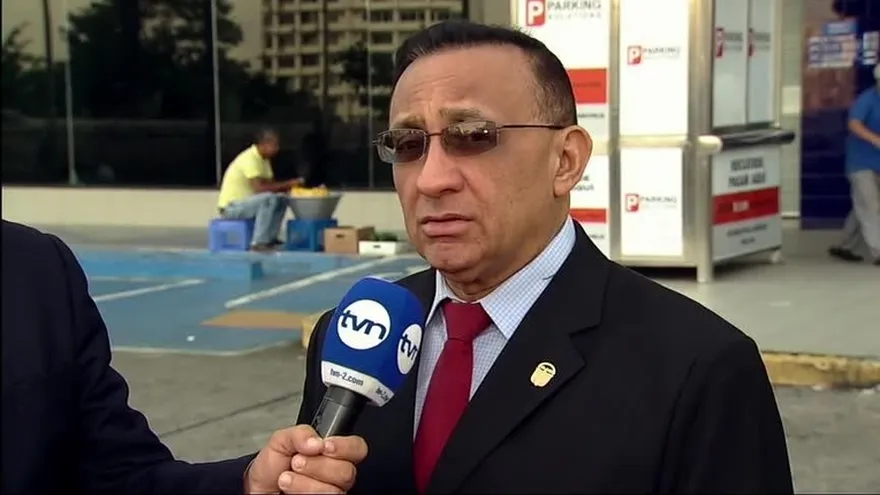 Ministro Vásquez asegura que el cambio de horario de funcionarios es positivo