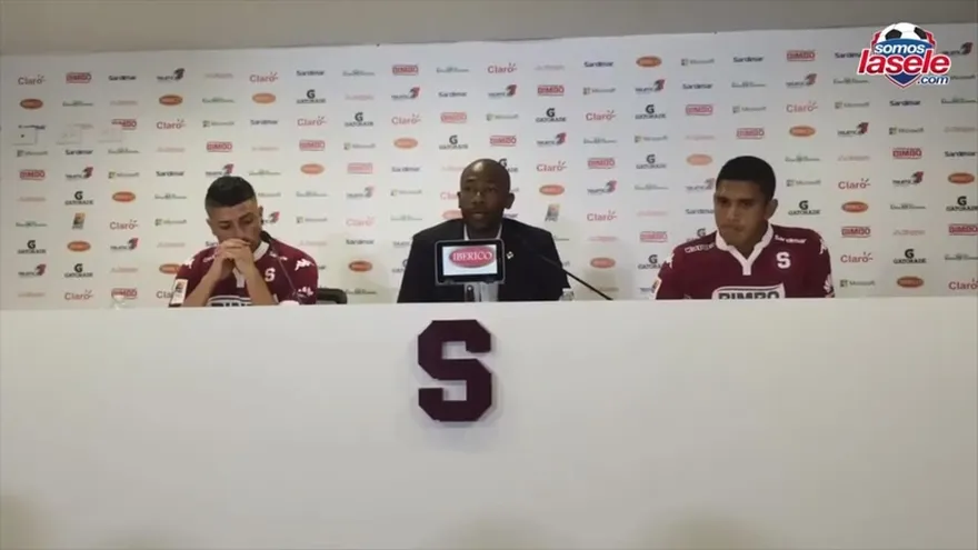 Wanchope desmintió la salida de Penedo del club