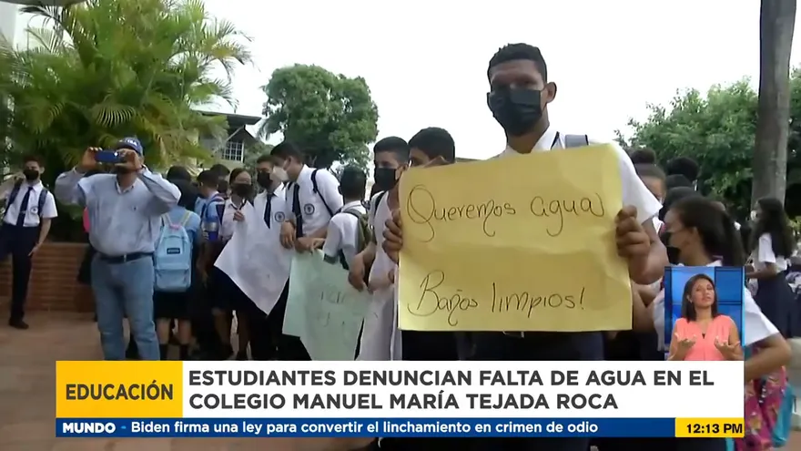 Estudiantes de colegio Manuel María Tejada Roca protesta por mala calidad del agua