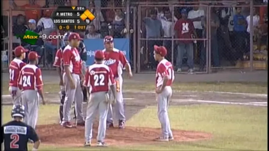 Interesante jugada defensiva de Panam