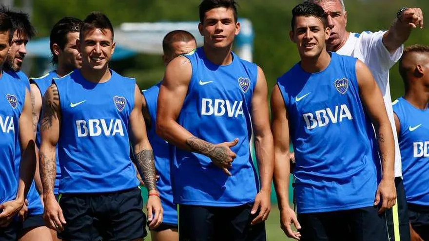 Argentina estudia regreso a entrenamientos de fútbol