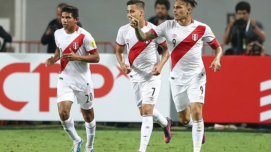 Perú sigue recibiendo vacunas con pelota detenida. Les pasó con Bolivia, con Venezuela, con Colombia, y ahora con Argentina.