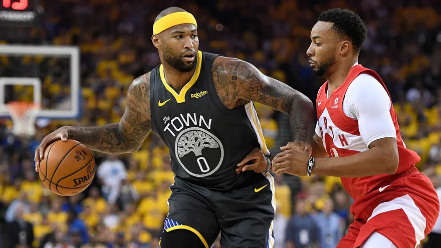 DeMarcus Cousins sufrió una grave lesión en una rodilla y es baja para Los Angeles Lakers