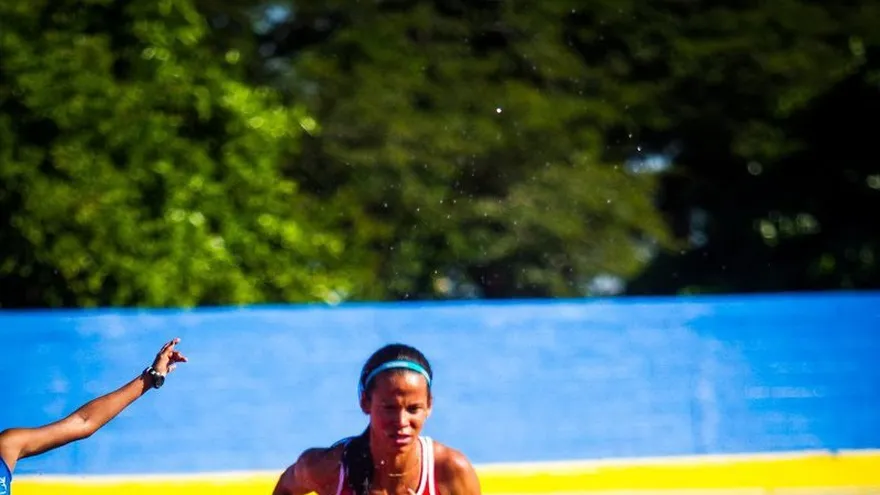 Ferris con otra presea de oro y récord en 3 mil con obstáculos.