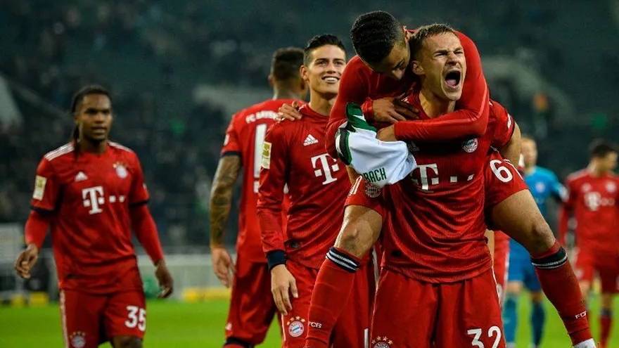 Bayern Munich atrapa al líder Borussia Dortmund.