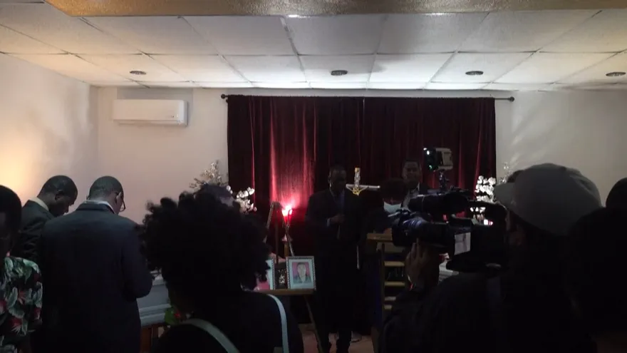 Denuncias y dolor durante el funeral de dos haitianos fallecidos en Tijuana.