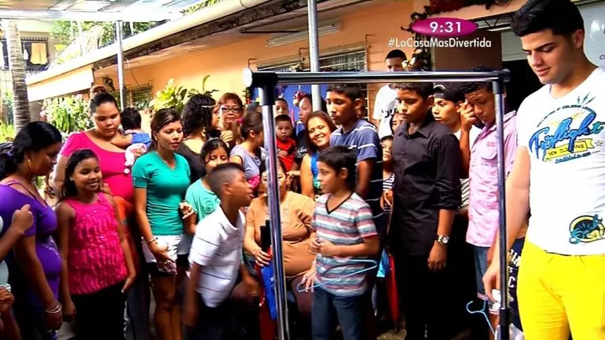 Gente TVN Entrega de regalos en San Lorenzo