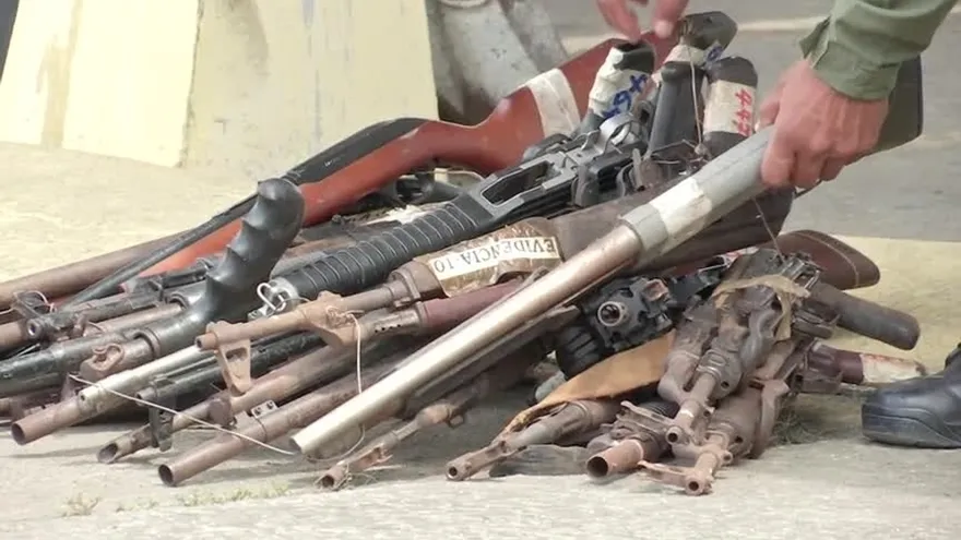 Destruyen armas decomisadas