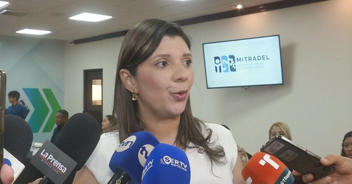 Ministra de Trabajo se refiere a caso de obreros extranjeros en el Cuarto Puente y la situación de Pedidos Ya