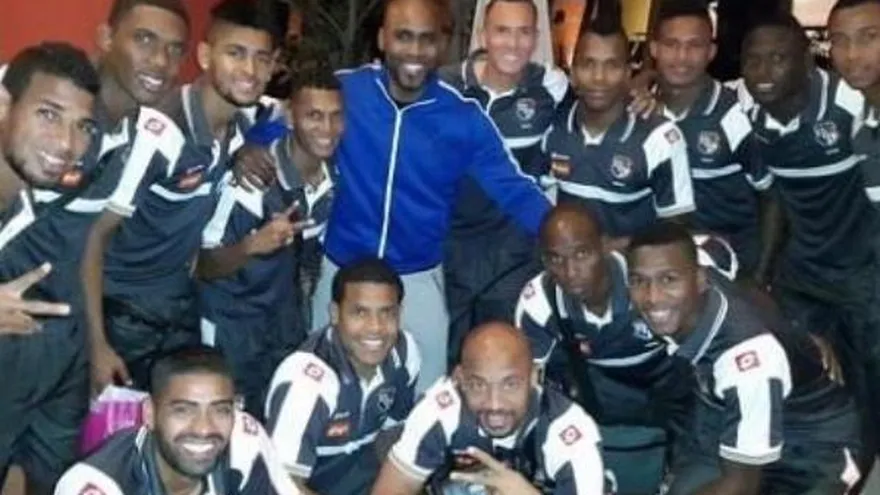 Visita de Baloy causa alegría a La Sele