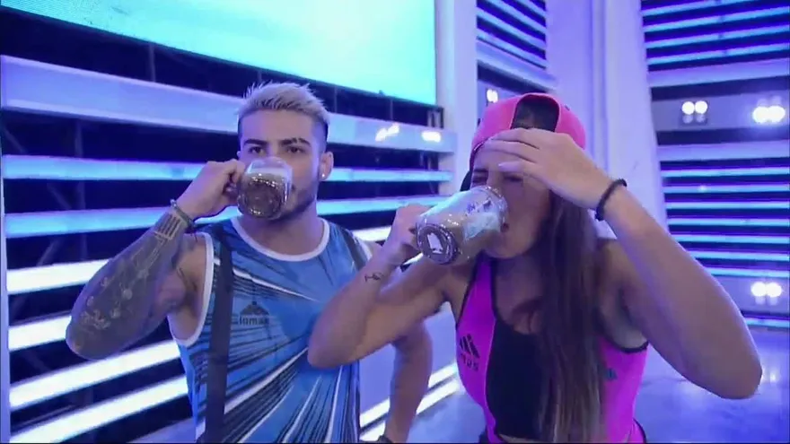 ¡AJÁ NO! Joako y Neka fueron castigados en vivo por desaparecerse durante el programa