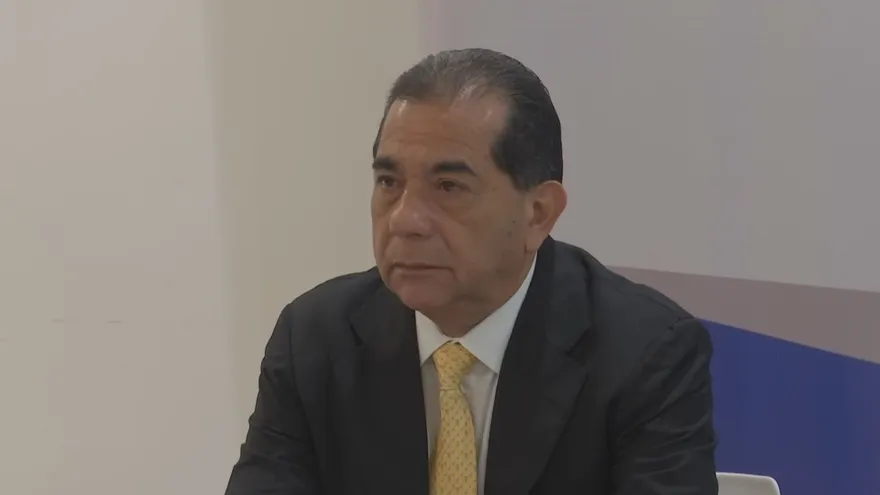 Ventura Vega, ministro de Educación.