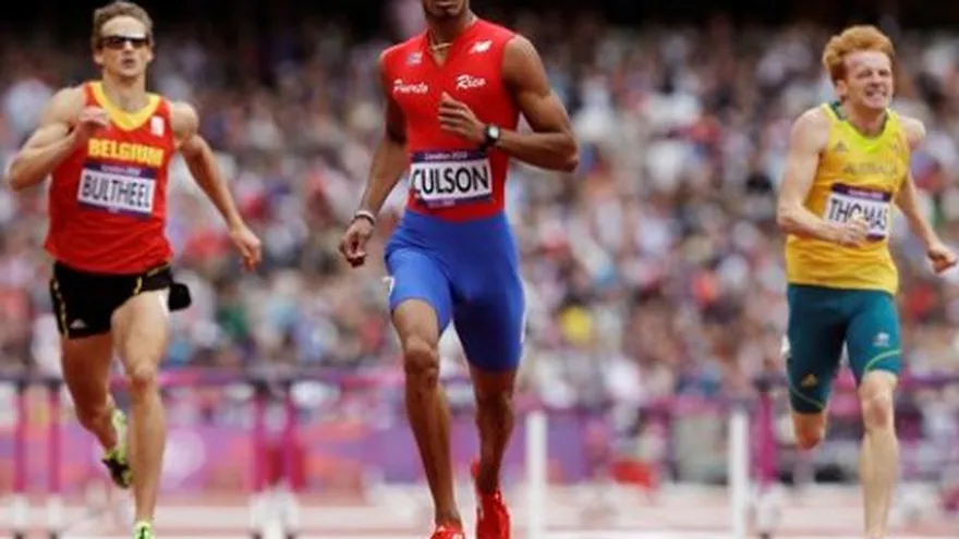 Culson avanza a semifinales en 400 vallas