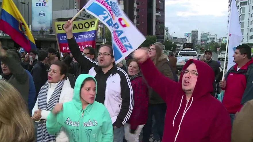 Opositores claman resultados electorales definitivos en Ecuador
