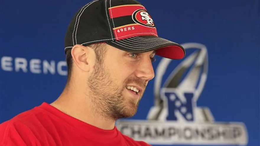 Alex Smith firma contrato de tres años con los 49ers