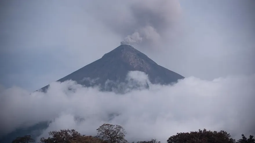 Vista del Volcán de Fuego de Guatemala.