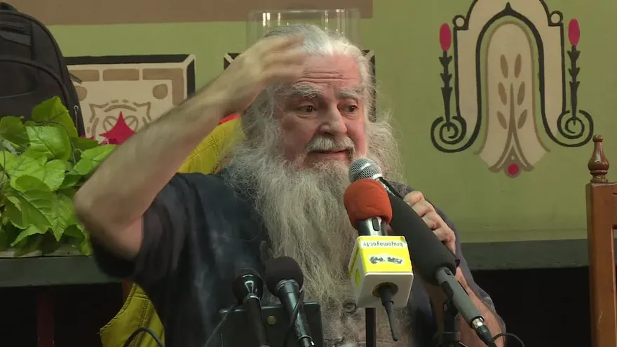 “Brujo Mayor" de México predice que Trump no conseguirá el muro