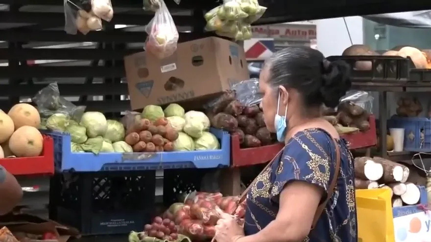 Consumidores se queja por incremento de precios de alimentos