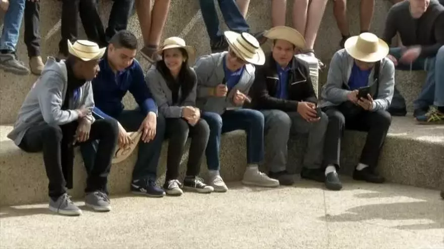 Estudiantes panameños en torneo de física