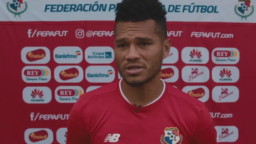 Rolando Blackburn espera anotar con Panamá como lo hace en su club