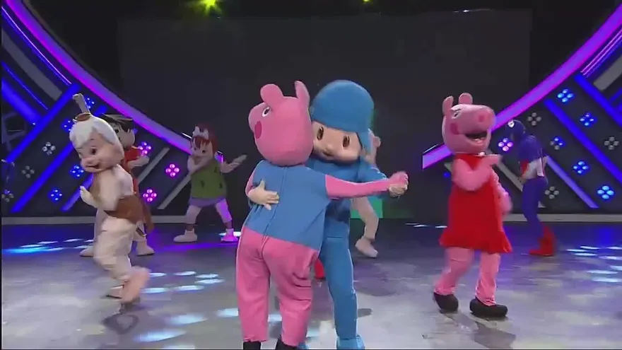 Bailes destacados la de los peluches en la bailotón