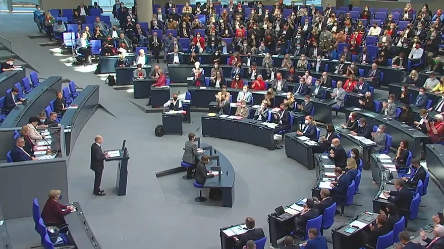 Alemania intenta reaccionar ante disparada de casos de covid-19