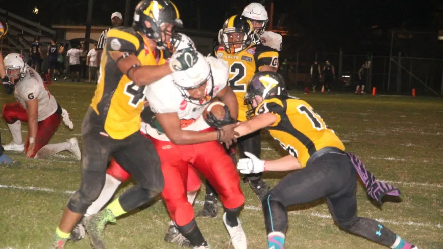 Julio Ow Young y  los Spartans vulneraron a la defensa de los Owls