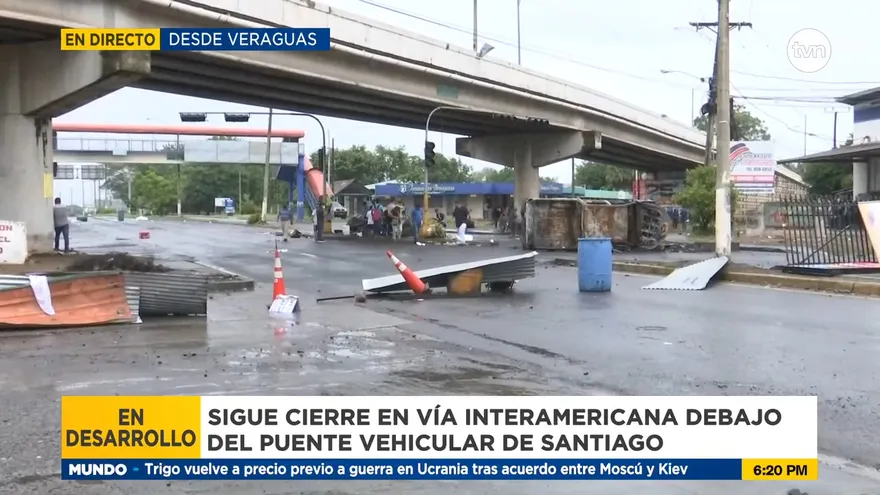 Vuelven a cerrar puente vehicular en Santiago