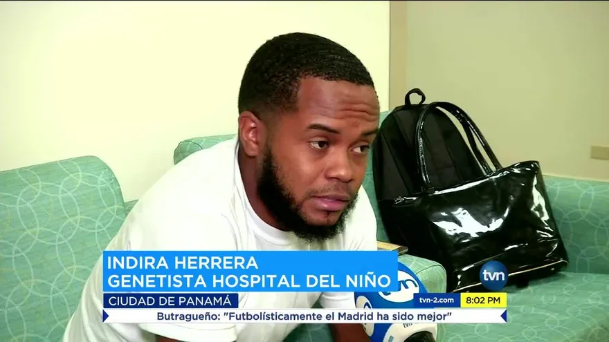 Scarlett, la niña que padece enfermedad misteriosa y necesita ayuda para viajar