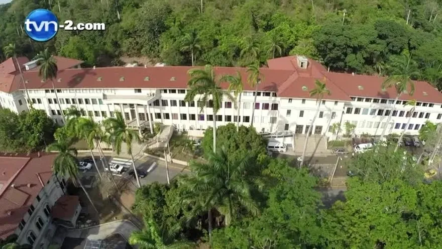 Abogados de Martinelli insisten que no es necesario que este en el país durante las investigaciones