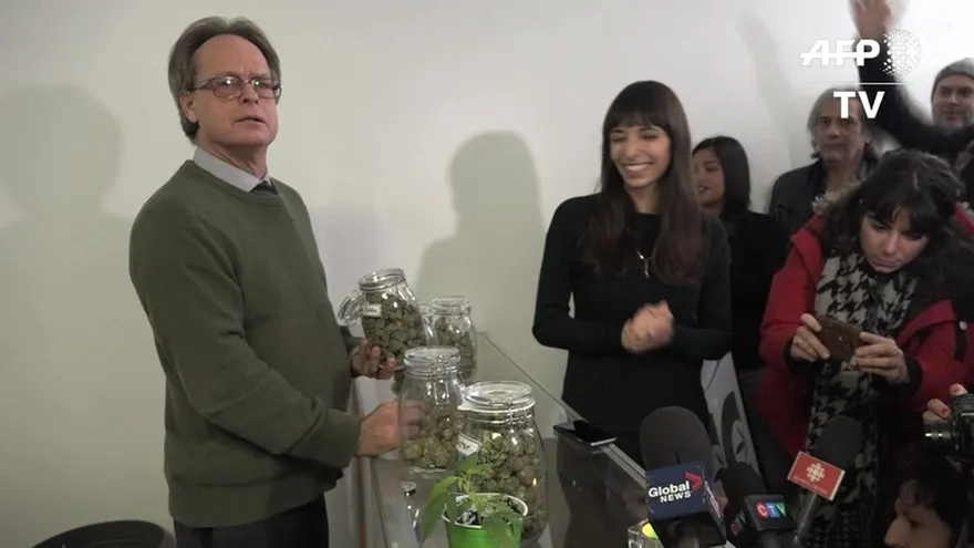 Montreal abre ocho tiendas de marihuana antes de legalización