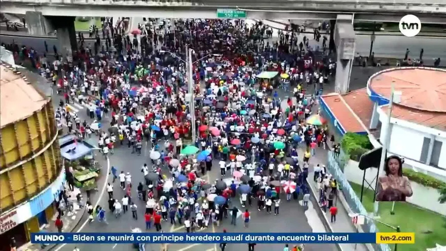 Al ritmo de la cumbia siguen las protestas en la 5 de Mayo