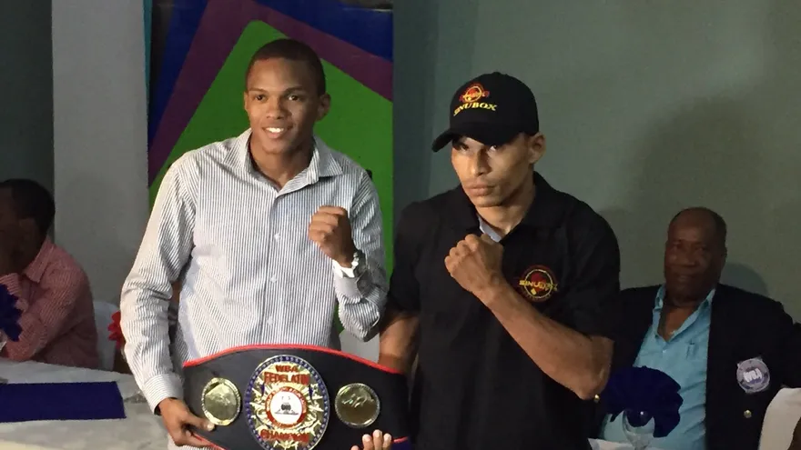 Arboleda y Espítia chocan miradas por vez primera