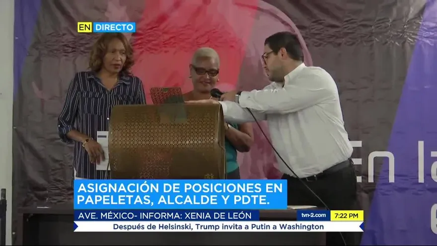 PRD realiza sorteo de posiciones para precandidatos presidenciales