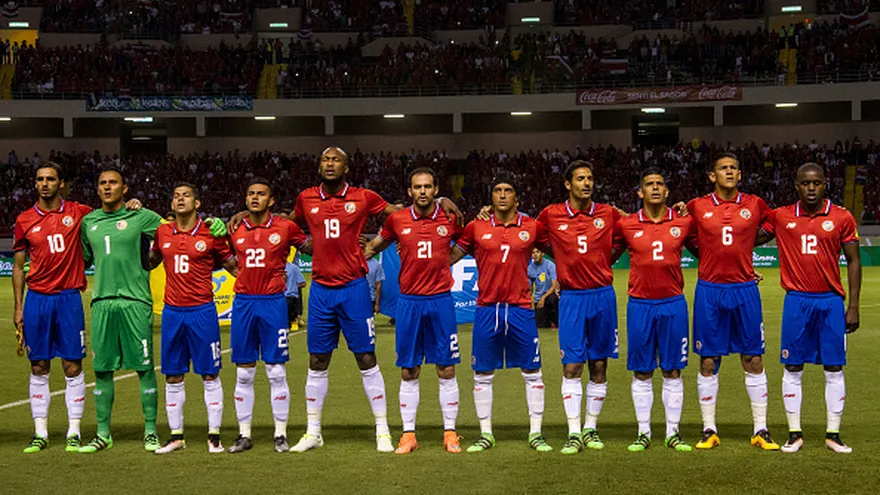 La contratación de una empresa estadounidense de ropa deportiva queda bajo análisis