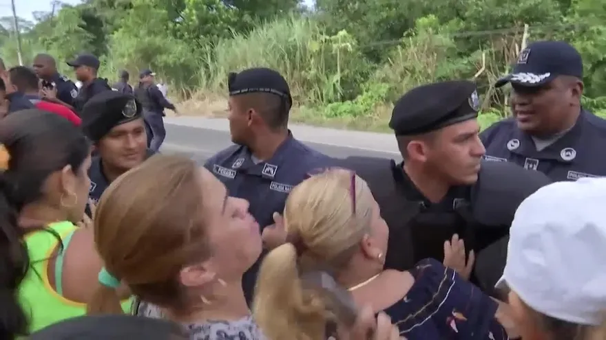 Policía interviene en protesta en Chilibrillo
