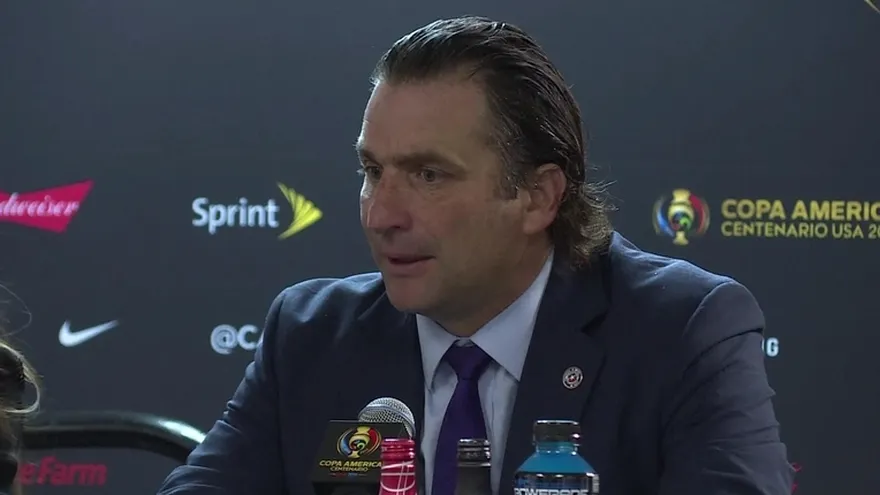 Pizzi, feliz porque Chile superó un rival dificilísimo y nuevamente están en la final