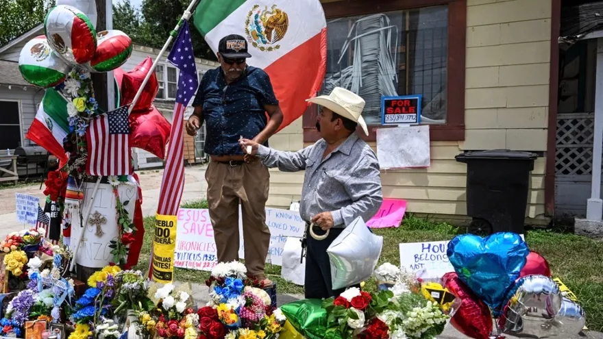 Witnesses dispute ICE account of fatal Houston shooting