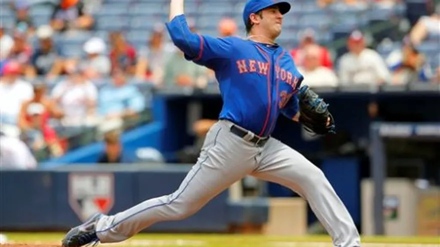 Wheeler y Harvey guían a los Mets a victorias ante Bravos