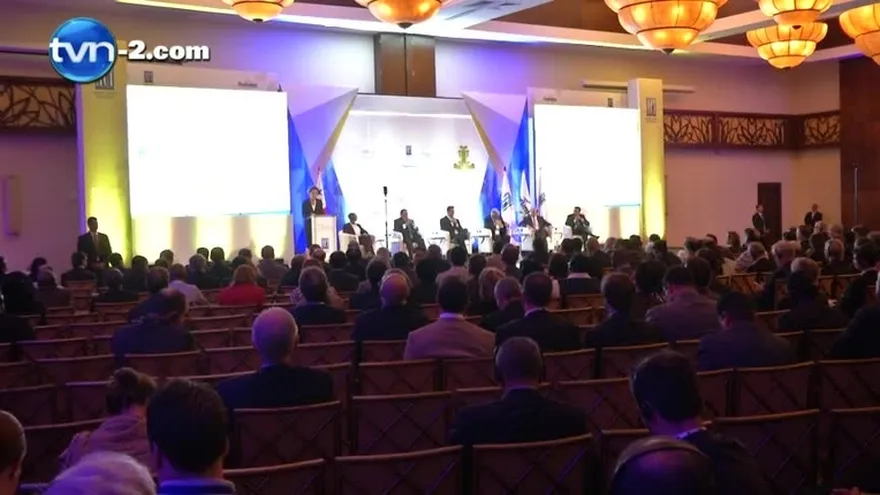 Presidente Varela habla de flexibilizar visas a cubanos y dominicanos