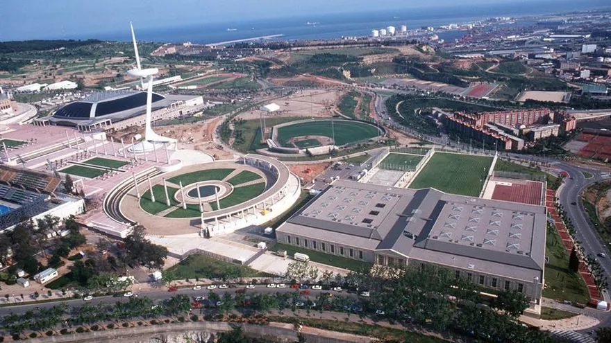 Gregotti estuvo en el proyecto de remodelación del Estadio Olímpico de Barcelona y el diseño general del Anillo Olímpico de Montjuic para los Juegos de 1992 junto a los arquitectos Carles Buxade, Joan Margarit, Alfonso Milà y Federico Correa.EFE/Archivo