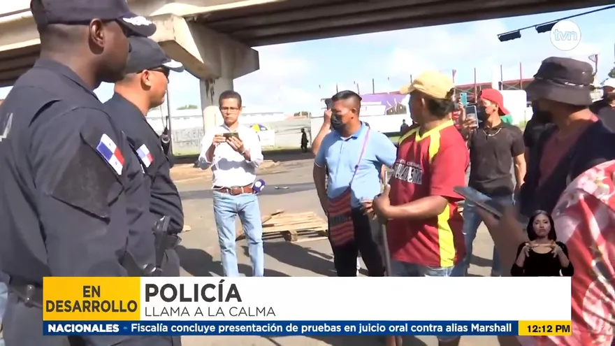 Se mantiene cierre en vía Interamericana en Santiago