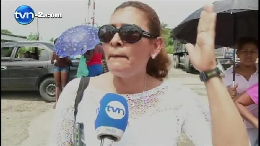 Cierran calle por trato a reos en Colón