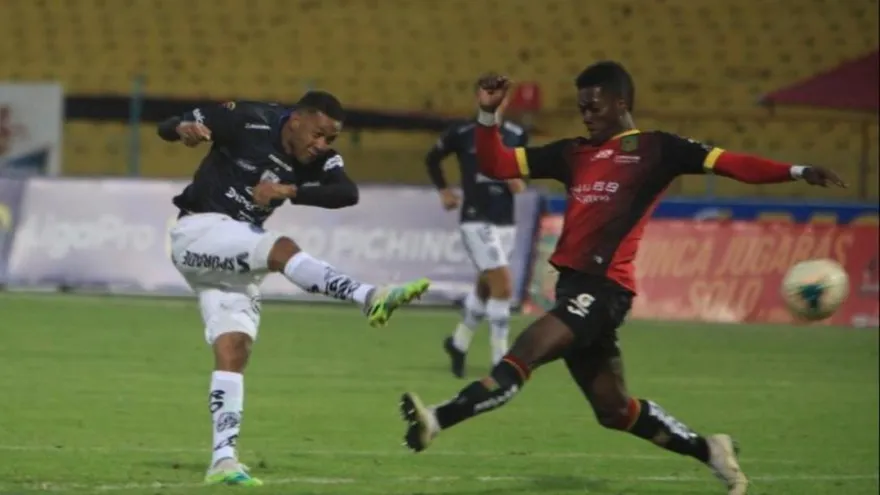 Gabriel Torres fue la figura con doblete en el triunfo de Independiente del Valle