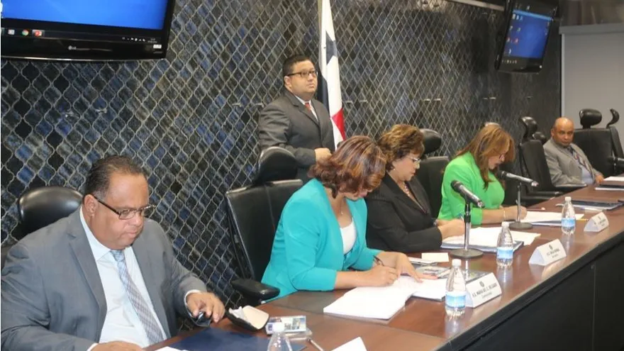 Comisión  de Economía aprueba creación de Consejo Fiscal.