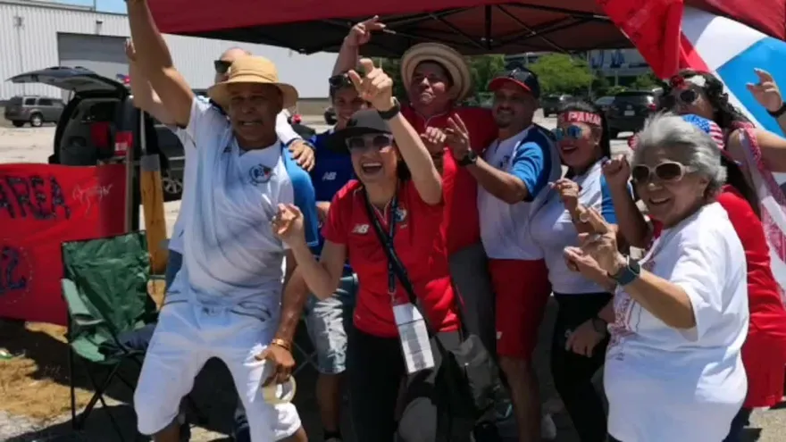 Alegría panameña en las afueras del First Energy Stadium antes del Guyana-Panamá