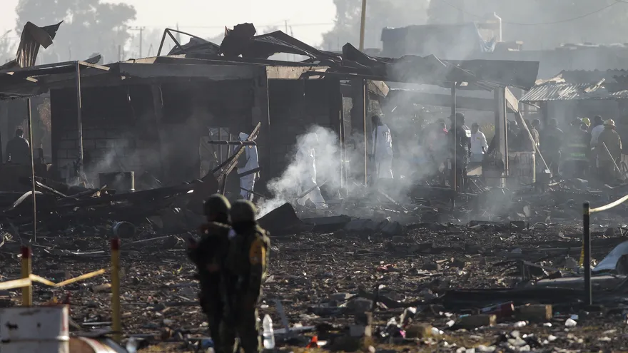 Al menos 12 personas han muerto en una explosión ocurrida en un polvorín del municipio de Tultepec