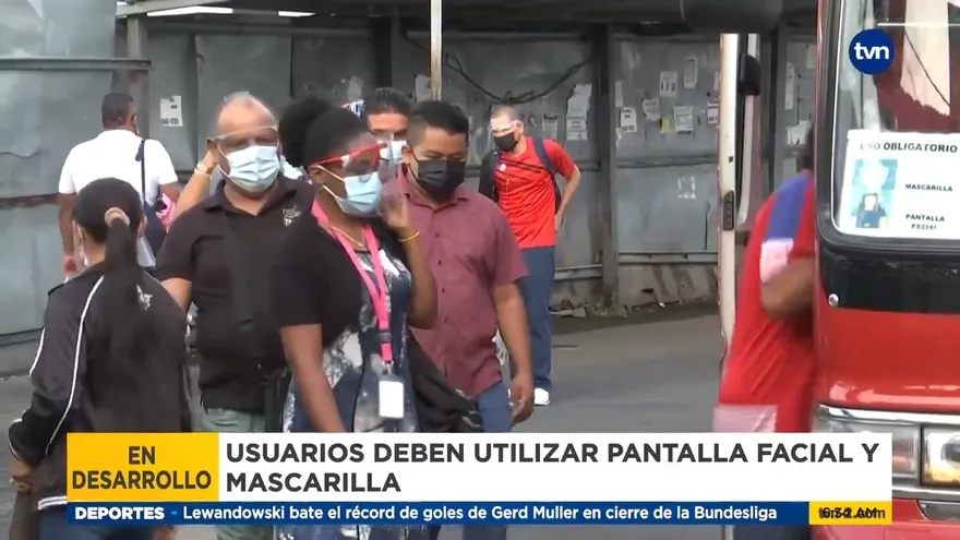 ¿Cumplen los usuarios el uso de la careta o pantalla facial en el transporte público?
